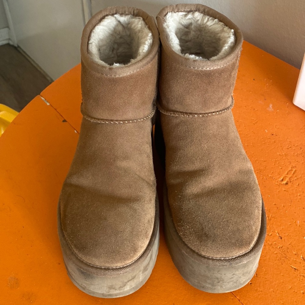 UGG Classic Mini Platform women’s Boot